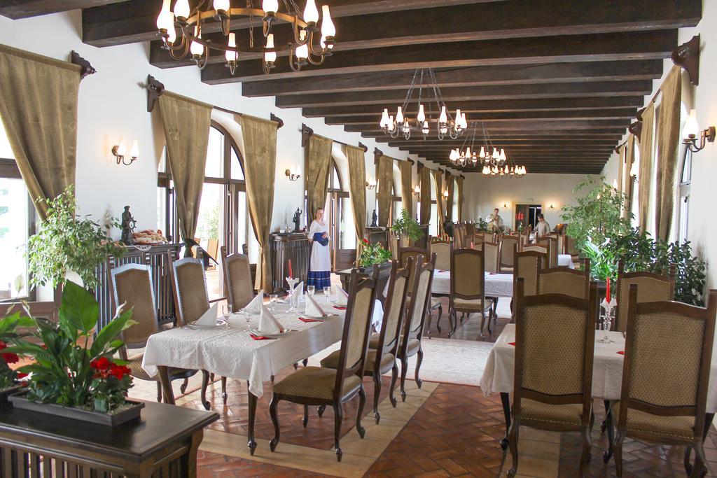Hotel Medieval Alba Iulia Exterior photo