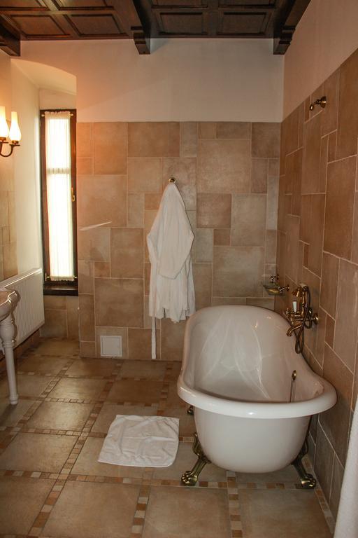 Hotel Medieval Alba Iulia Room photo
